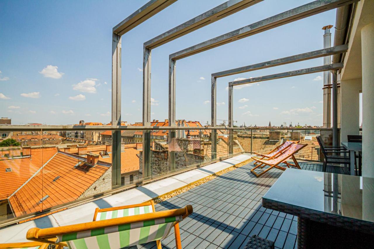 Luxury Apartment With Balcony In Downtown Boedapest Buitenkant foto