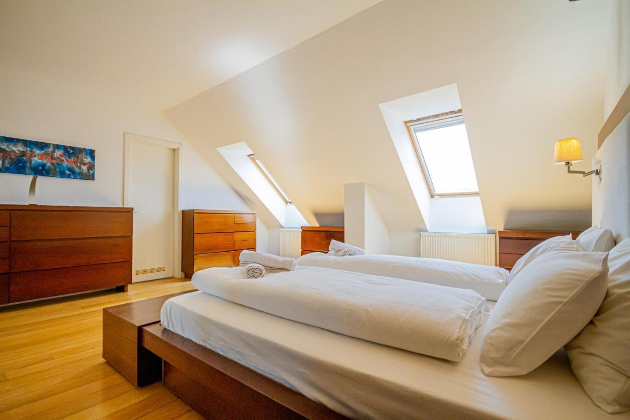 Luxury Apartment With Balcony In Downtown Boedapest Buitenkant foto