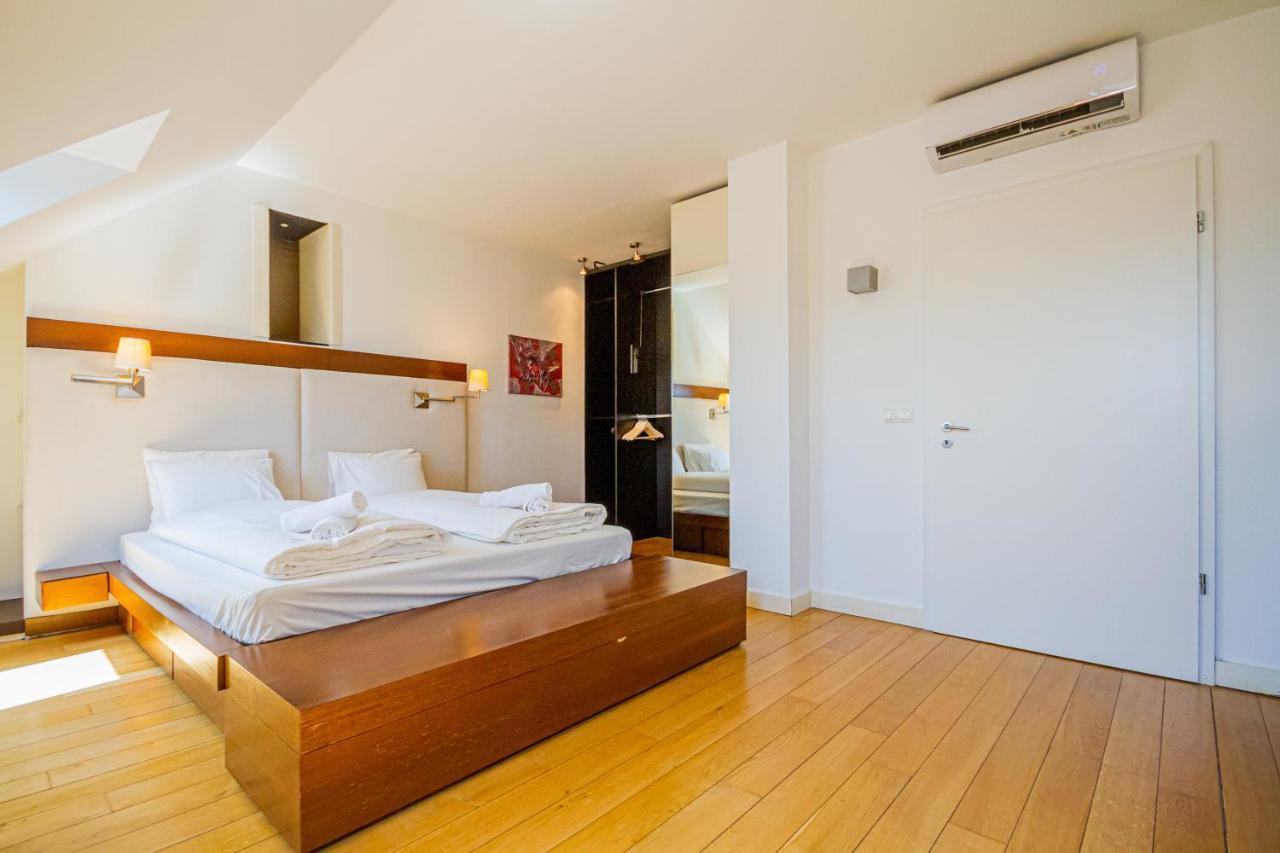 Luxury Apartment With Balcony In Downtown Boedapest Buitenkant foto
