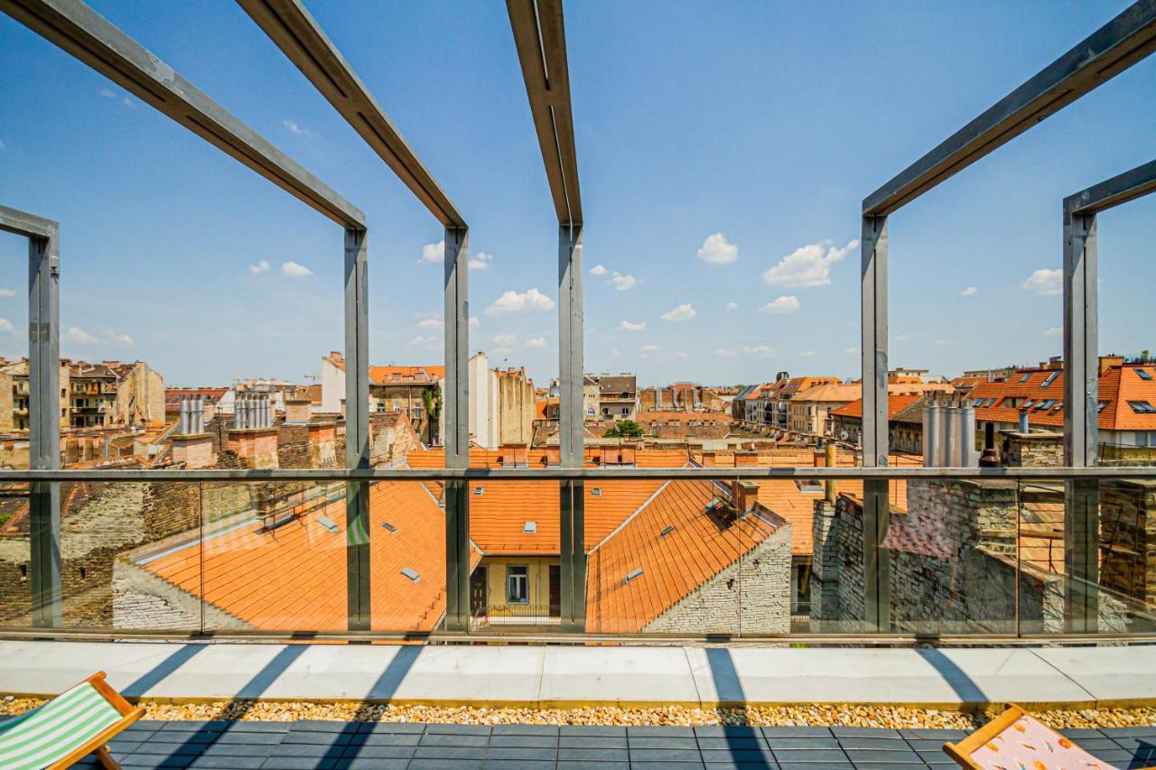 Luxury Apartment With Balcony In Downtown Boedapest Buitenkant foto