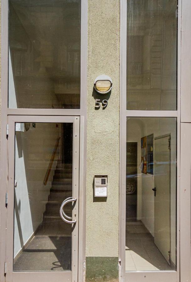 Luxury Apartment With Balcony In Downtown Boedapest Buitenkant foto