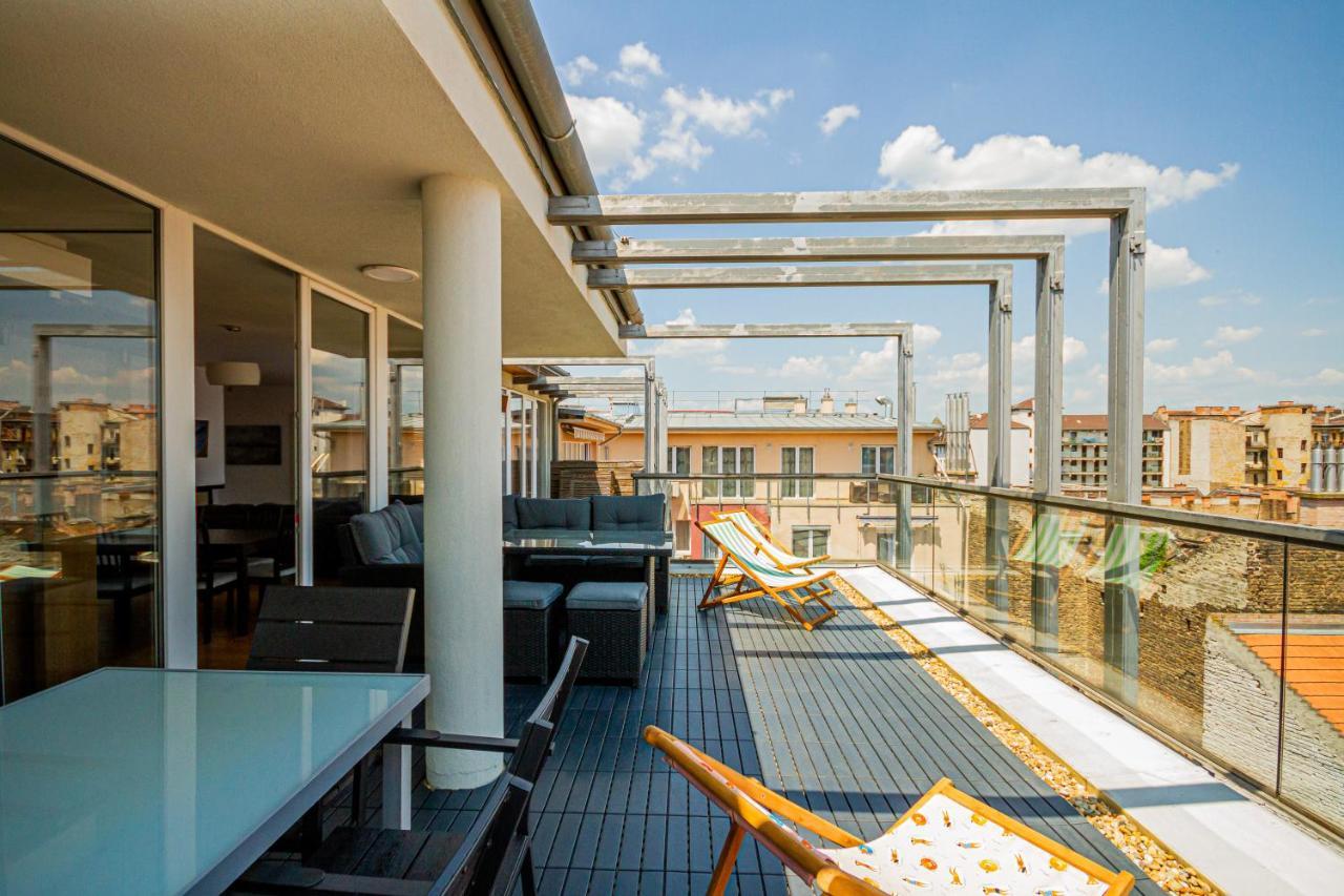 Luxury Apartment With Balcony In Downtown Boedapest Buitenkant foto
