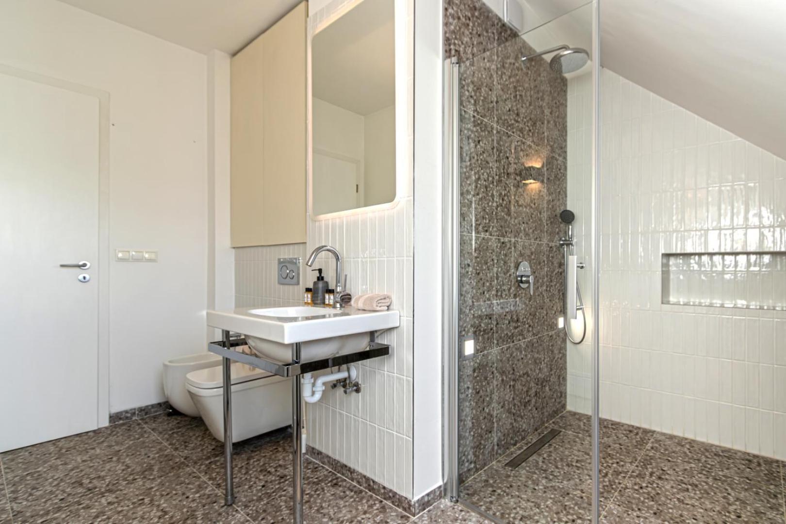 Luxury Apartment With Balcony In Downtown Boedapest Buitenkant foto